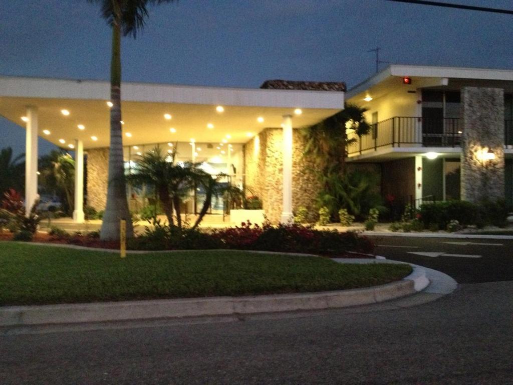 Dolphin Key Resort - Cape Coral Exteriör bild